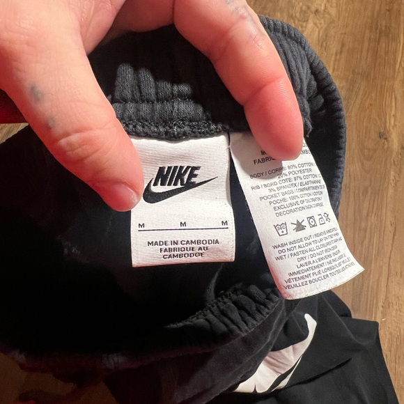 Boys Nike Sweatpants Joggers Medium 10/12 Years - Picture 5 of 5